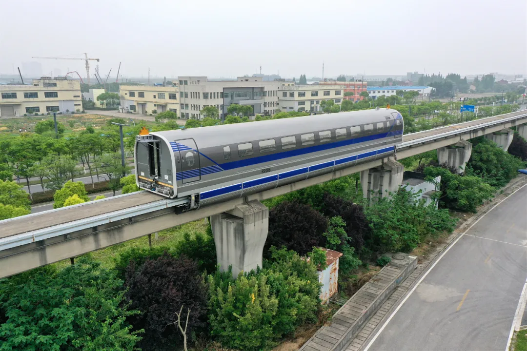超級重磅！時速600公里高速磁浮試驗樣車成功試跑
