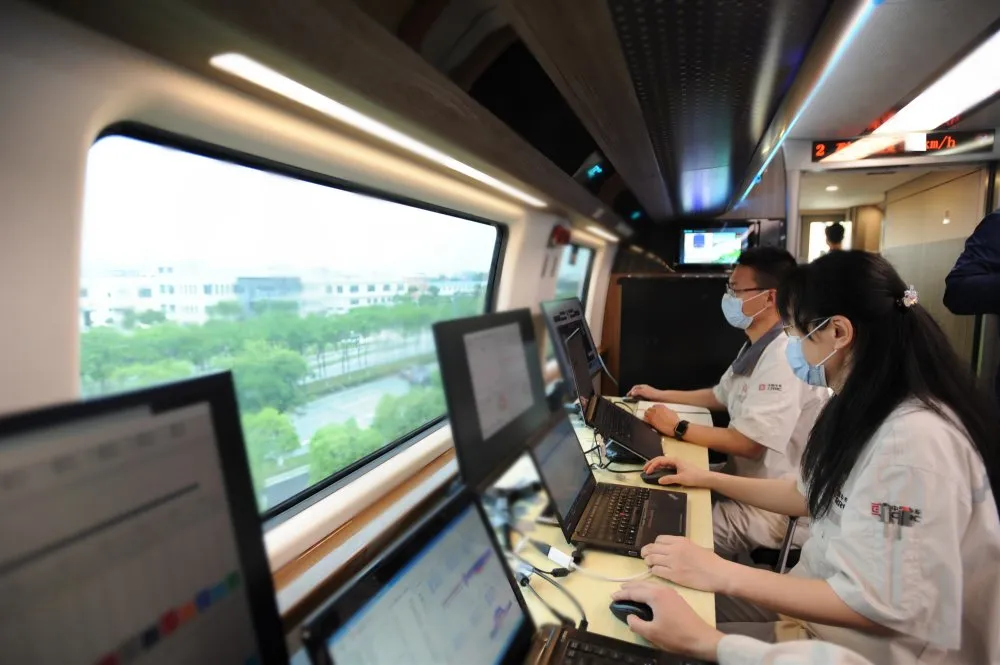 超級重磅！時速600公里高速磁浮試驗樣車成功試跑