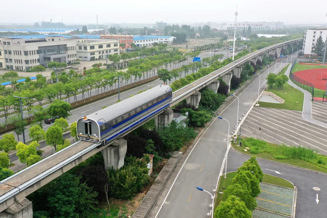 超級重磅！時速600公里高速磁浮試驗樣車成功試跑
